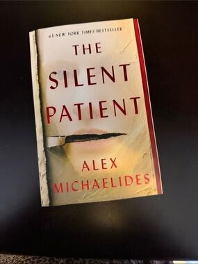 The Silent Patient by Alex Michaelides - White & Red soft cover book